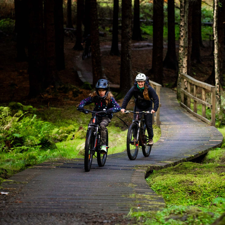 Dirt School Coach Fi coaching at Glentress